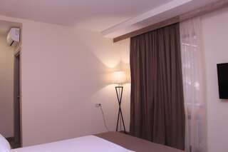 Отель MANDARIN Hotel Ереван Стандартный двухместный номер с 1 кроватью или 2 отдельными кроватями-3