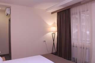 Отель MANDARIN Hotel Ереван Стандартный двухместный номер с 1 кроватью или 2 отдельными кроватями-4