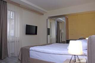 Отель MANDARIN Hotel Ереван Стандартный двухместный номер с 1 кроватью или 2 отдельными кроватями-7